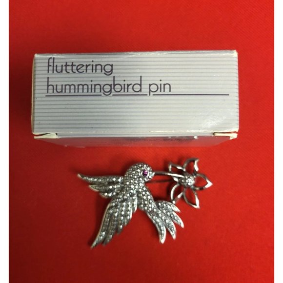 Vintage Avon Fluttering Hummingbird Pin 1992 - Picture 4 of 10